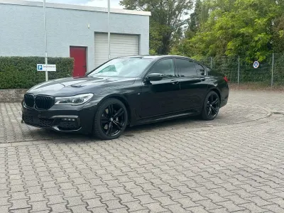 Gebraucht BMW 730 M Sport 265 PS (194 kW) 2016 Schwarz Limousine