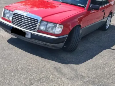 Brugt Mercedes 230 132 HK (97 kW) 1988 Rød Coupe