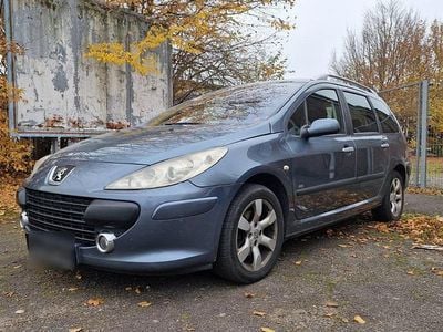 Grau Gebraucht 2006 Peugeot 307 Kombi | 1.200 € (Fairer Preis)