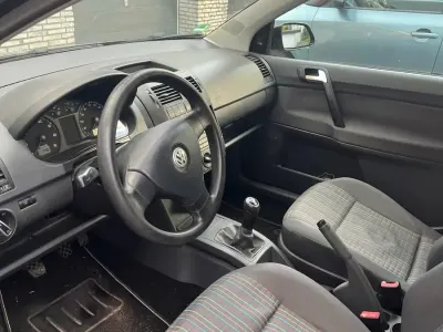 Używany VW Polo 60 KM (44 kW) 2005 Czarny Hatchback
