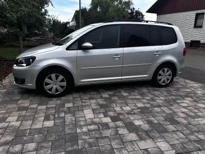 Gebraucht VW Touran Comfortline 105 PS (77 kW) 2012 Silber Van / Kleinbus