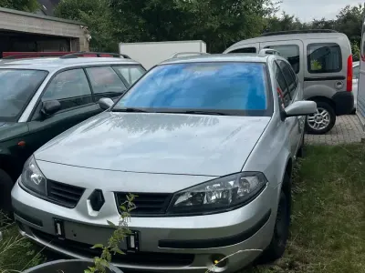 Gebraucht Renault Laguna II 107 PS (78 kW) 2007 Silber Kombi