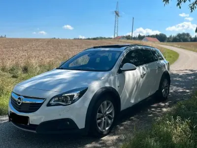 Gebraucht Opel Insignia 163 PS (119 kW) 2014 Weiß Kombi