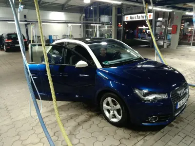 Gebraucht Audi A1 Competition 105 PS (77 kW) 2012 Blau Kleinwagen