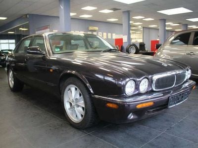Gebraucht Jaguar XJ8 284 PS (208 kW) 1997 Violett Limousine