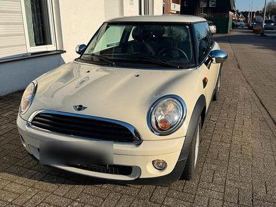 Weiß Gebraucht 2010 Mini Cooper Kleinwagen | 6.899 €