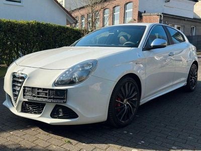 Gebraucht Alfa Romeo Giulietta Quadrifoglio Verde 235 PS (172 kW) 2011 Weiß Limousine