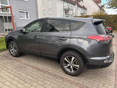 Gebraucht Toyota RAV4 152 PS (111 kW) 2017 Grau SUV
