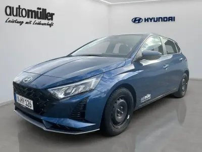 Gebraucht Hyundai i20 Trend 101 PS (74 kW) 2025 Blau Kleinwagen