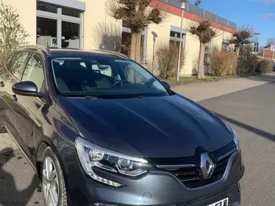 Gebraucht Renault Mégane IV GT 131 PS (96 kW) 2018 Grau Limousine