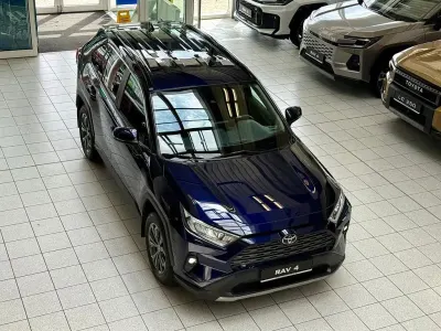Gebraucht Toyota RAV4 175 PS (128 kW) 2023 8x8  deepblue mica SUV