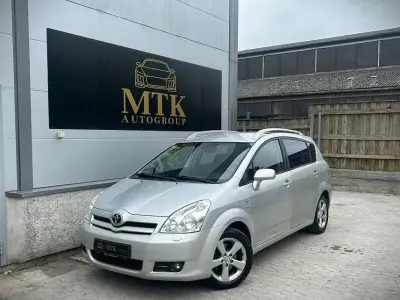 Gebraucht Toyota Corolla Verso Executive 129 PS (94 kW) 2004 Silber Van / Kleinbus