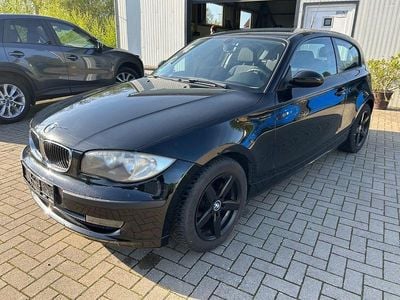 Usata BMW 116 122 CV (89 kW) 2007 Nero Utilitaria