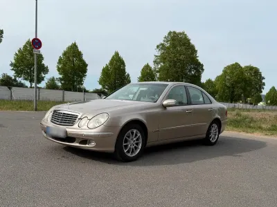 Brugt Mercedes E320 204 HK (150 kW) 2003 Guld Sedan