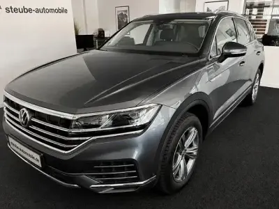 Gebraucht VW Touareg Elegance 231 PS (169 kW) 2019 Grau SUV