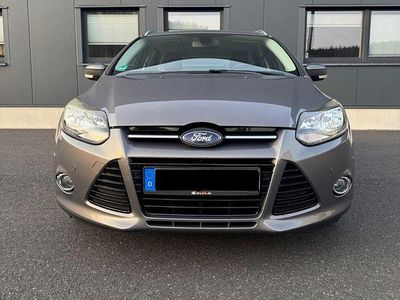 Usata Ford Focus Titanium 116 CV (85 kW) 2011 Marrone Station wagon