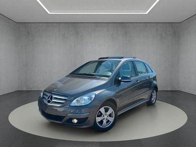 Usata Mercedes B200 136 CV (100 kW) 2010 Grigio Monovolume