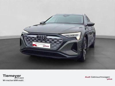 Grau Gebraucht 2023 Audi Q8 e-tron Advanced SUV | 44.940 € (Fairer Preis)