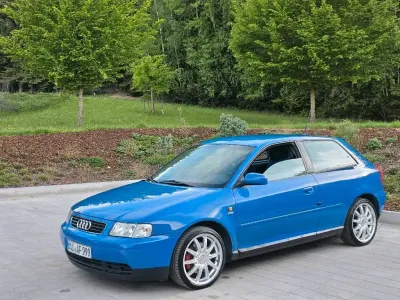 Używany Audi A3 150 KM (110 kW) 1999 Niebieski Hatchback