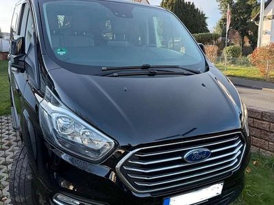 Gebraucht Ford Tourneo 170 PS (125 kW) 2019 Schwarz Van / Kleinbus