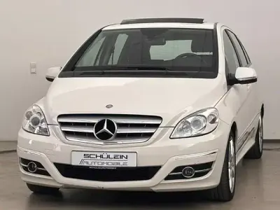 Gebraucht Mercedes B180 109 PS (80 kW) 2009 Calcitweiss Van / Kleinbus