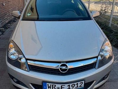 Opel Astra GTC