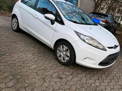 Gebraucht Ford Fiesta 95 PS (69 kW) 2010 Weiß Kleinwagen