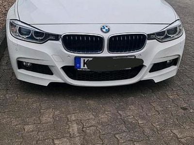 Weiß Gebraucht 2015 BMW 320 Limousine | 16.000 € (Etwas zu teuer)