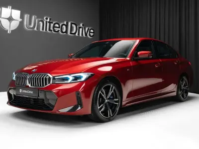 Gebraucht BMW 330 Sport Line 286 PS (210 kW) 2025 Rot Limousine