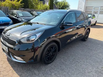 Gebraucht Kia Niro Spirit 105 PS (77 kW) 2018 Schwarz SUV