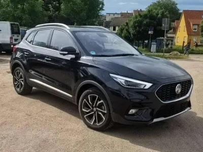 Gebraucht MG ZS Luxury 111 PS (81 kW) 2024 Schwarz SUV