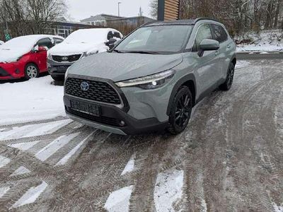Gebraucht Toyota Corolla Cross Team 197 PS (144 kW) 2023 Urban khaki SUV