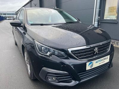 Gebraucht Peugeot 308 SW Allure 120 PS (88 kW) 2018 Schwarz Kombi