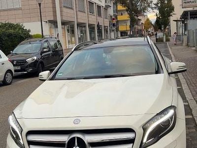 Mercedes GLA200