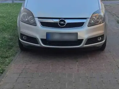Gebraucht Opel Zafira 105 PS (77 kW) 2006 Silber Van / Kleinbus