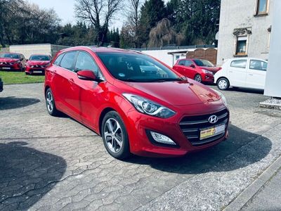 gebraucht Hyundai i30 cw blue Passion SITZHEIZUNG/TEMPOMAT