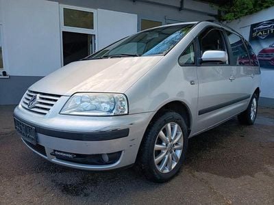 Second-hand VW Sharan 116 CP (85 kW) 2003 Argintiu Monovolum