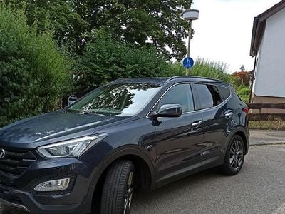 Hyundai Grand Santa Fe