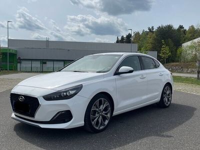 gebraucht Hyundai i30 Fastback 1.4 T-GDI Premium 8-fach