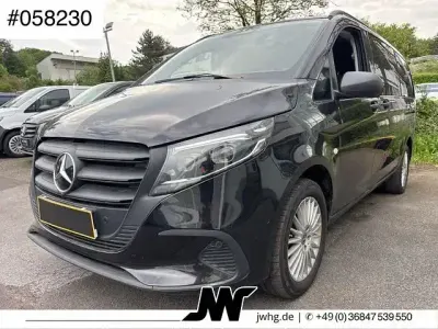 Gebraucht Mercedes Vito 190 PS (139 kW) 2024 Obsidianschwarz metallic Van