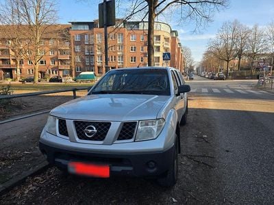 Usata Nissan Navara 174 CV (127 kW) 2005 Argento Pick-up