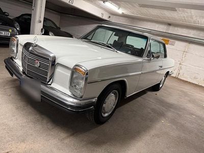 Weiß Gebraucht 1973 Mercedes W114 Coupé | 29.000 €