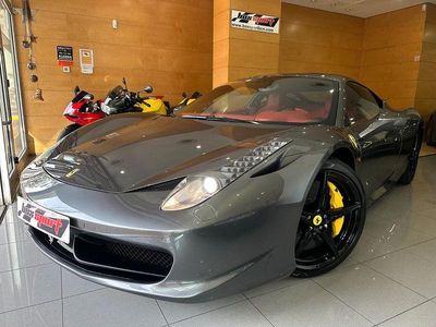 Grau Gebraucht 2010 Ferrari 458 | 154.900 €