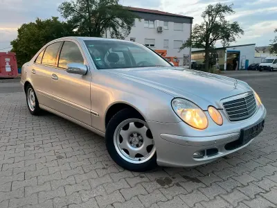 Gebraucht Mercedes E200 163 PS (119 kW) 2004 Silber Limousine