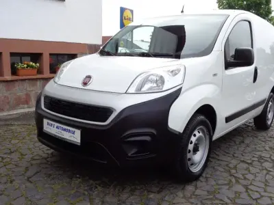 Gebraucht Fiat Fiorino 77 PS (56 kW) 2019 Weiss Van / Kleinbus
