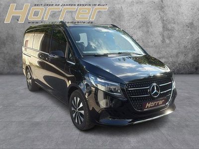 Obsidianschwarz metallic Gebraucht 2024 Mercedes V300 Avantgarde Van / Kleinbus | 69.740 € (Etwas zu teuer)