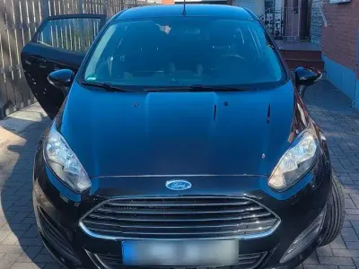 Usata Ford Fiesta SYNC Edition 101 CV (74 kW) 2014 Nero Utilitaria