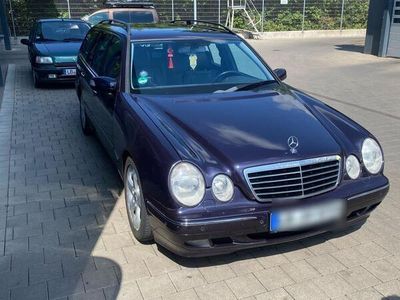 Mercedes E320