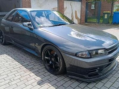 Begagnad Nissan Skyline 420 HK (308 kW) 1994 Grå Sportkupé