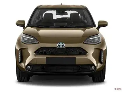 Neu Toyota Yaris Cross 92 PS (67 kW) 2026 Ever rest green metallic SUV